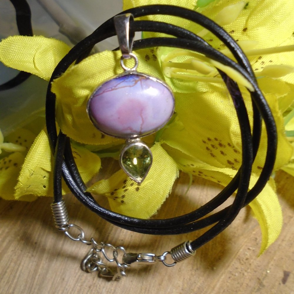 Gemstone Necklace Boho Style  Pink Jasper and Peridot Green Crystal - Picture 3 of 4